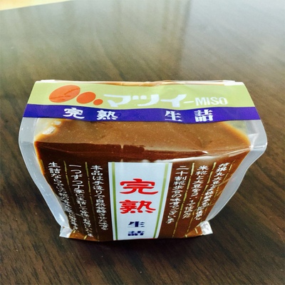 Ingrédients du sushi au soja Ingrédient principal Sauce miso au soja noir pour stockage normal