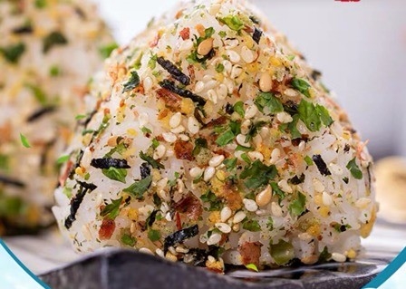 Autentique mélange d'algues séchées japonaises de sésame Furikake Bonito Nori Komi en poudre