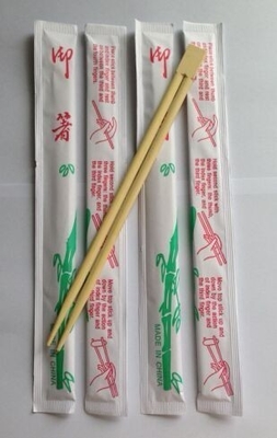 Des baguettes de bambou à deux gouttes élégantes et sans effort pour les voyageurs minimalistes