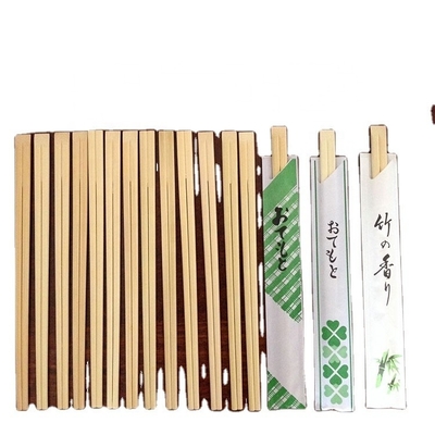 Des baguettes en bambou jetables personnalisées douces et durables