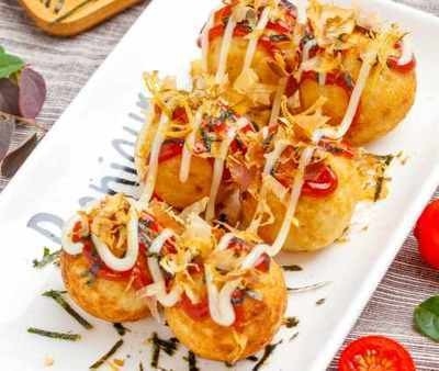 Une délicieuse boule de poulpe takoyaki congelée pour plus de commodité et d'authenticité