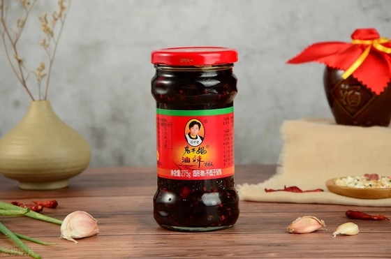 Laoganma 280g Bouteille en verre GK Wagyu Viande de bœuf Sriracha Sauce au chili chaud CHILI Huile rouge Brix % 0