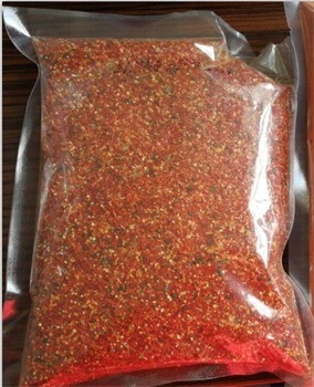 Découvrez le mélange parfait de piment rouge séché et de poudre de Shichimi Nanami Togarashi